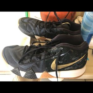 Men’s Nike Kyrie Shoes